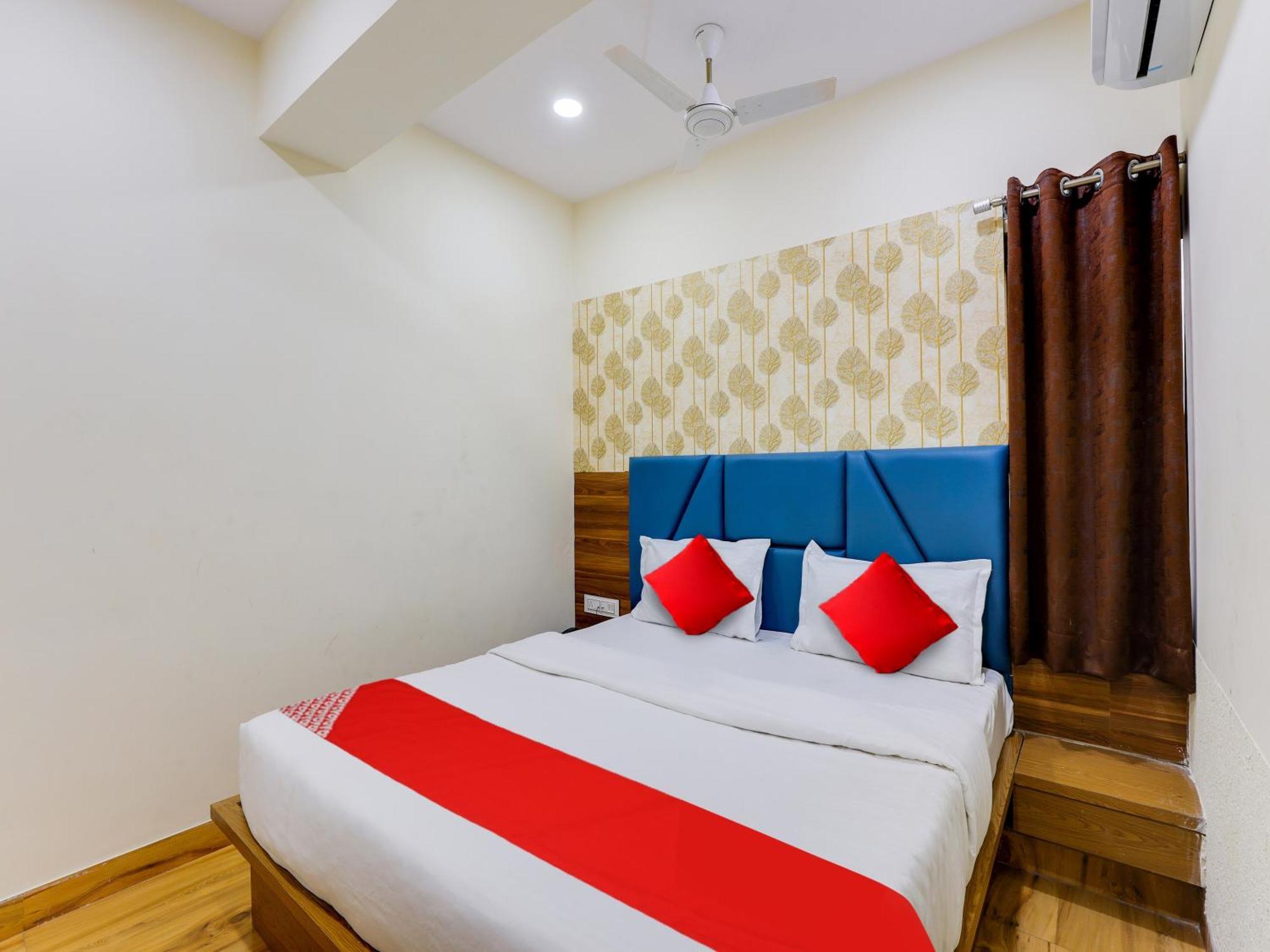 Hotel O Kb Villa Ahmedabad Bagian luar foto
