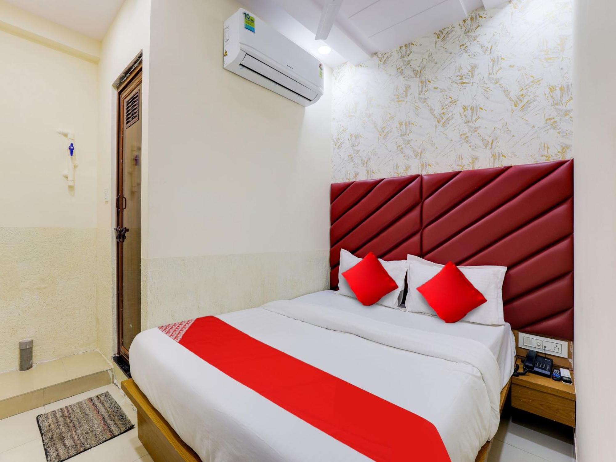 Hotel O Kb Villa Ahmedabad Bagian luar foto