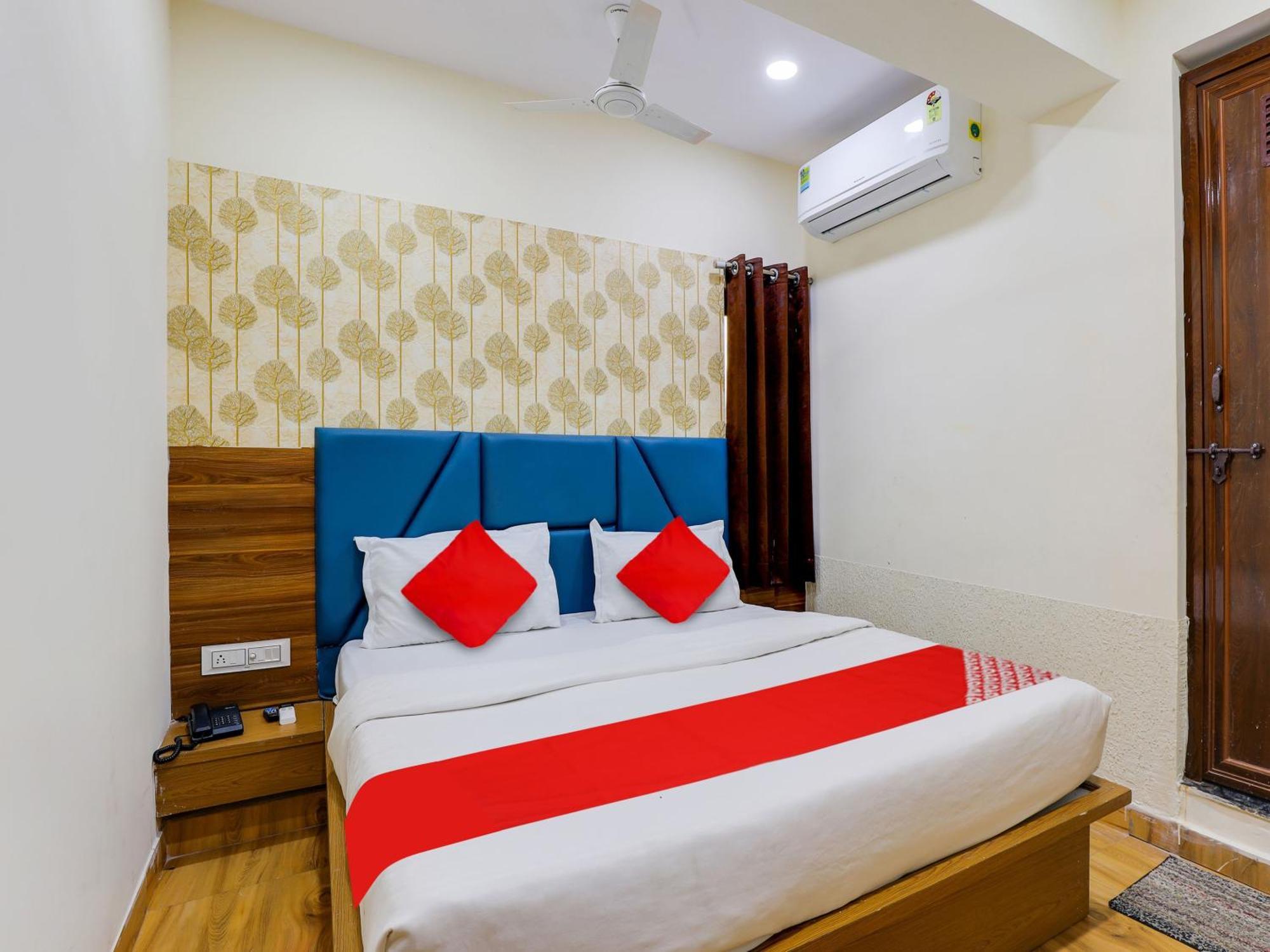 Hotel O Kb Villa Ahmedabad Bagian luar foto
