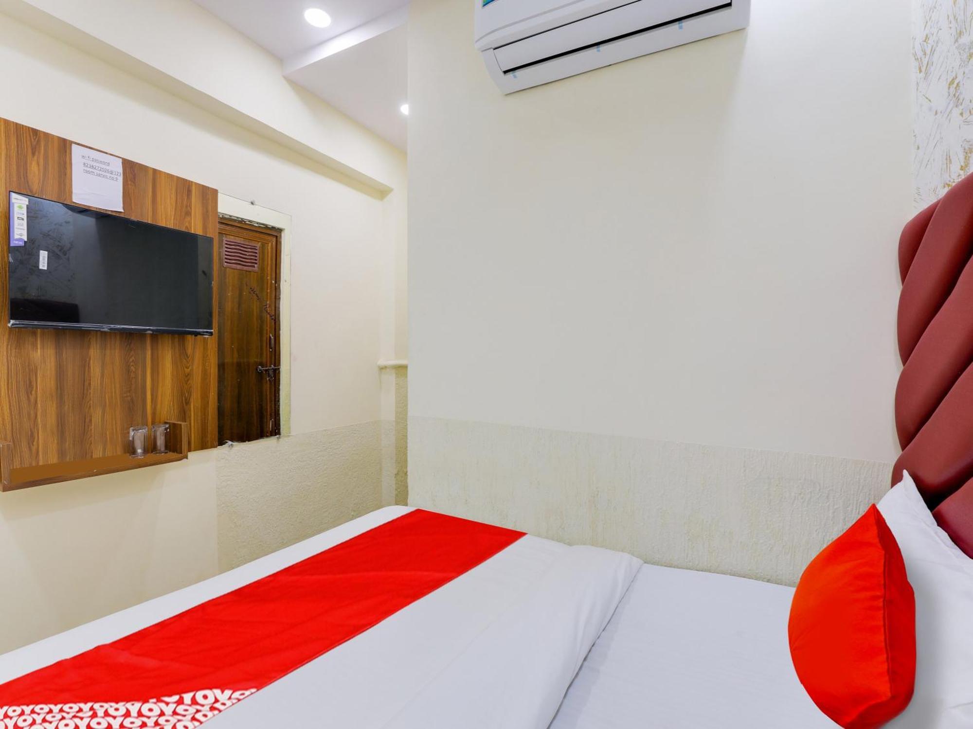 Hotel O Kb Villa Ahmedabad Bagian luar foto