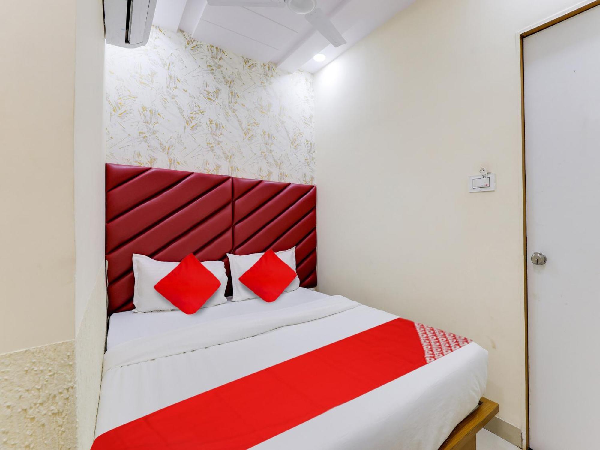 Hotel O Kb Villa Ahmedabad Bagian luar foto